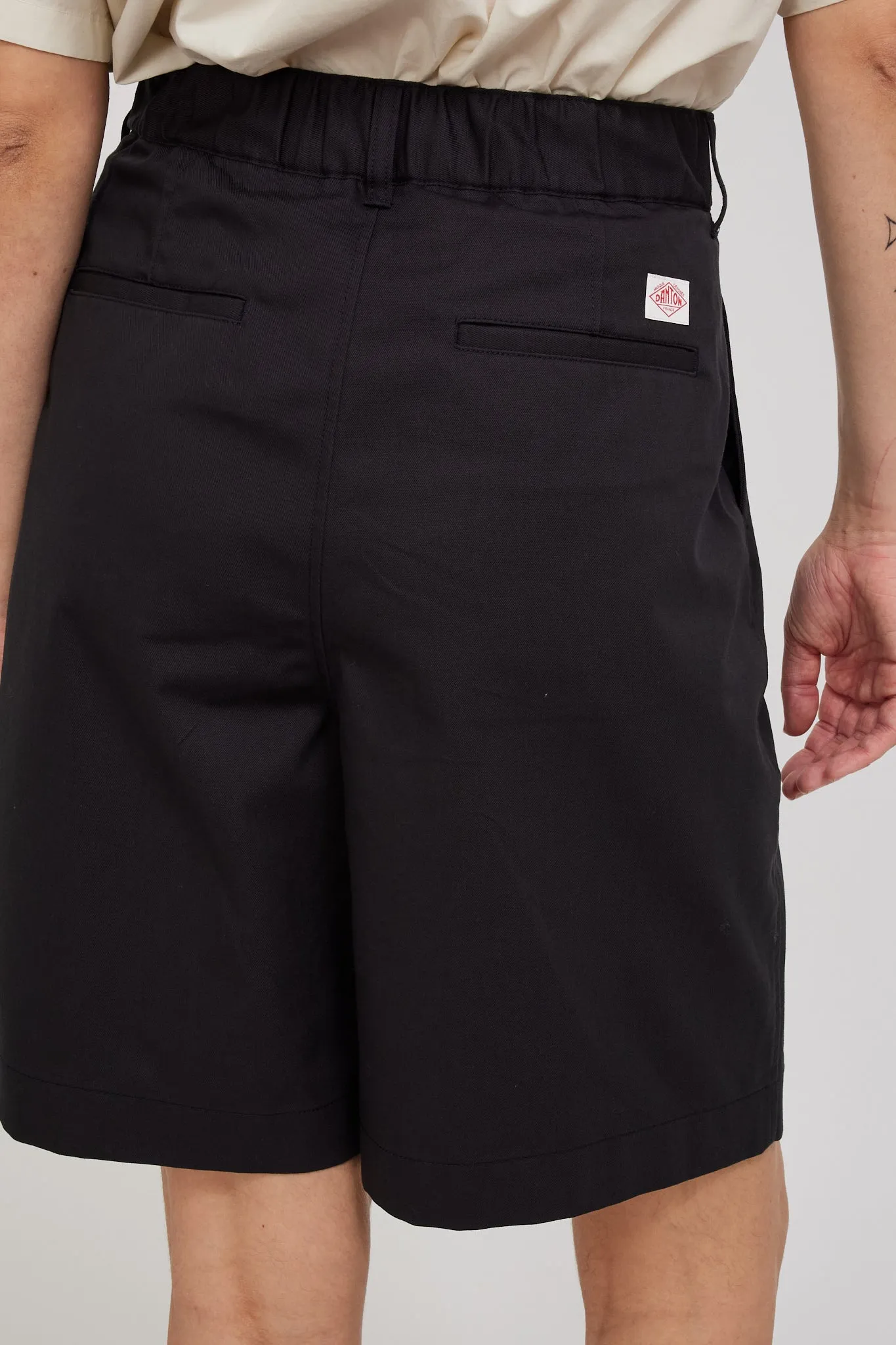 2 Tuck Shorts Black