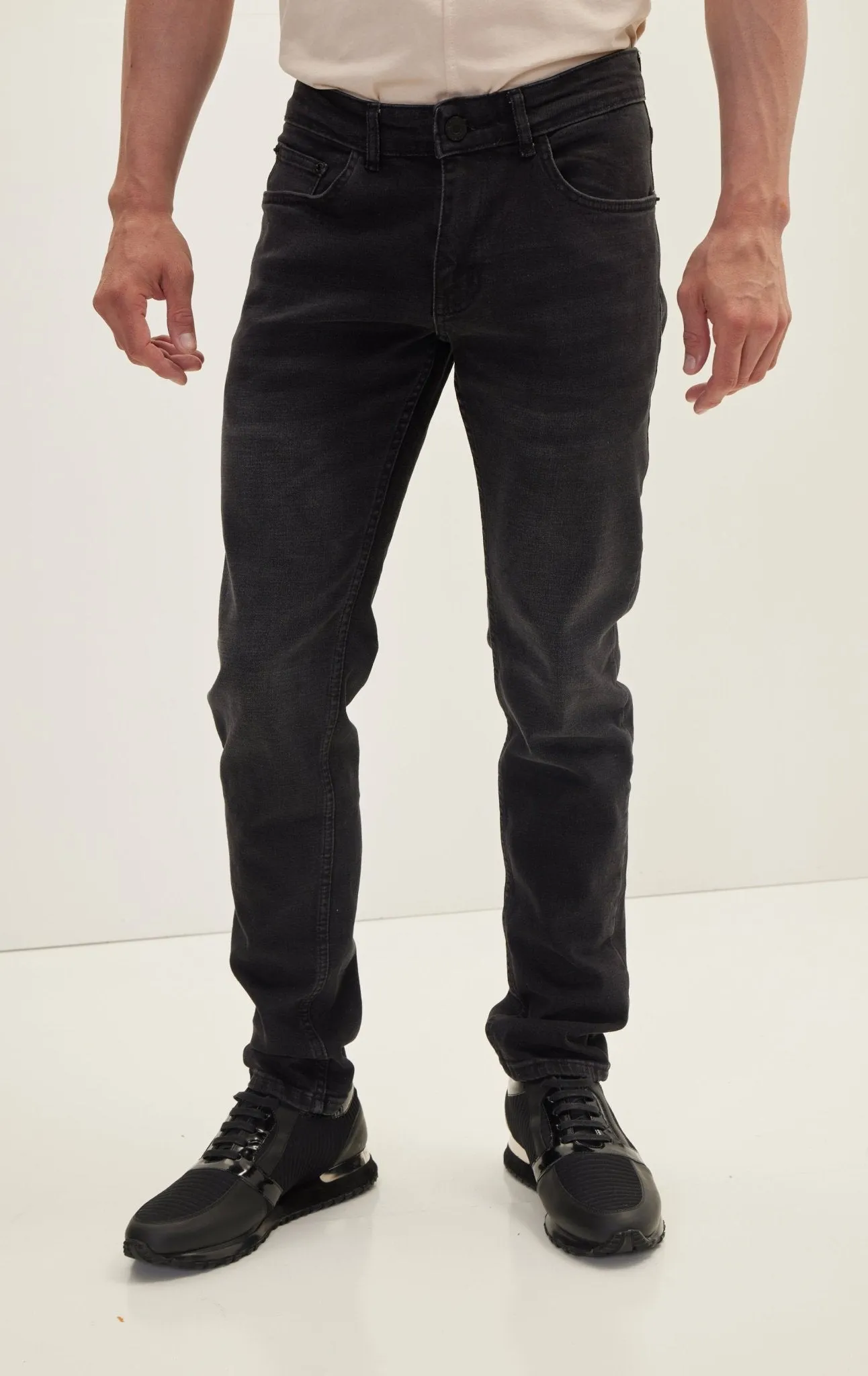 Classic Slim Fit Jean - Black